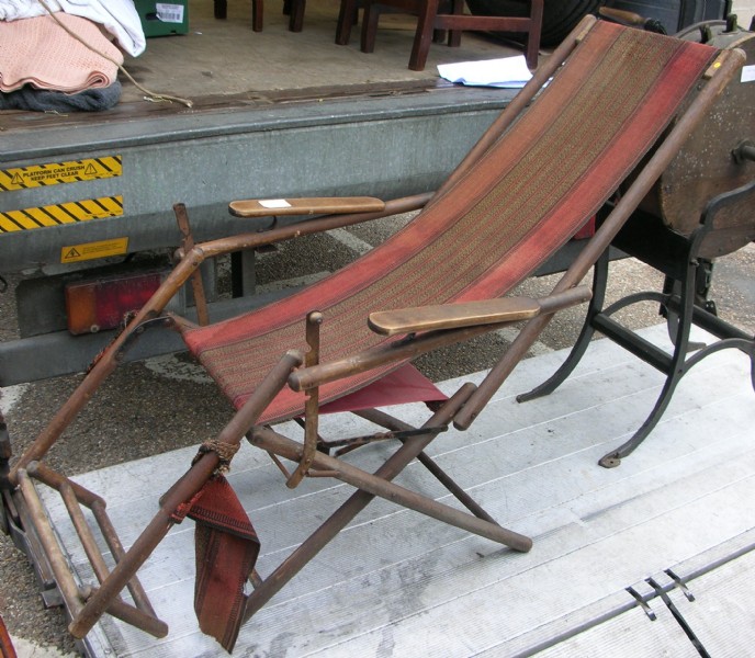 Steamer chair. South Perth Antiques & Collectables