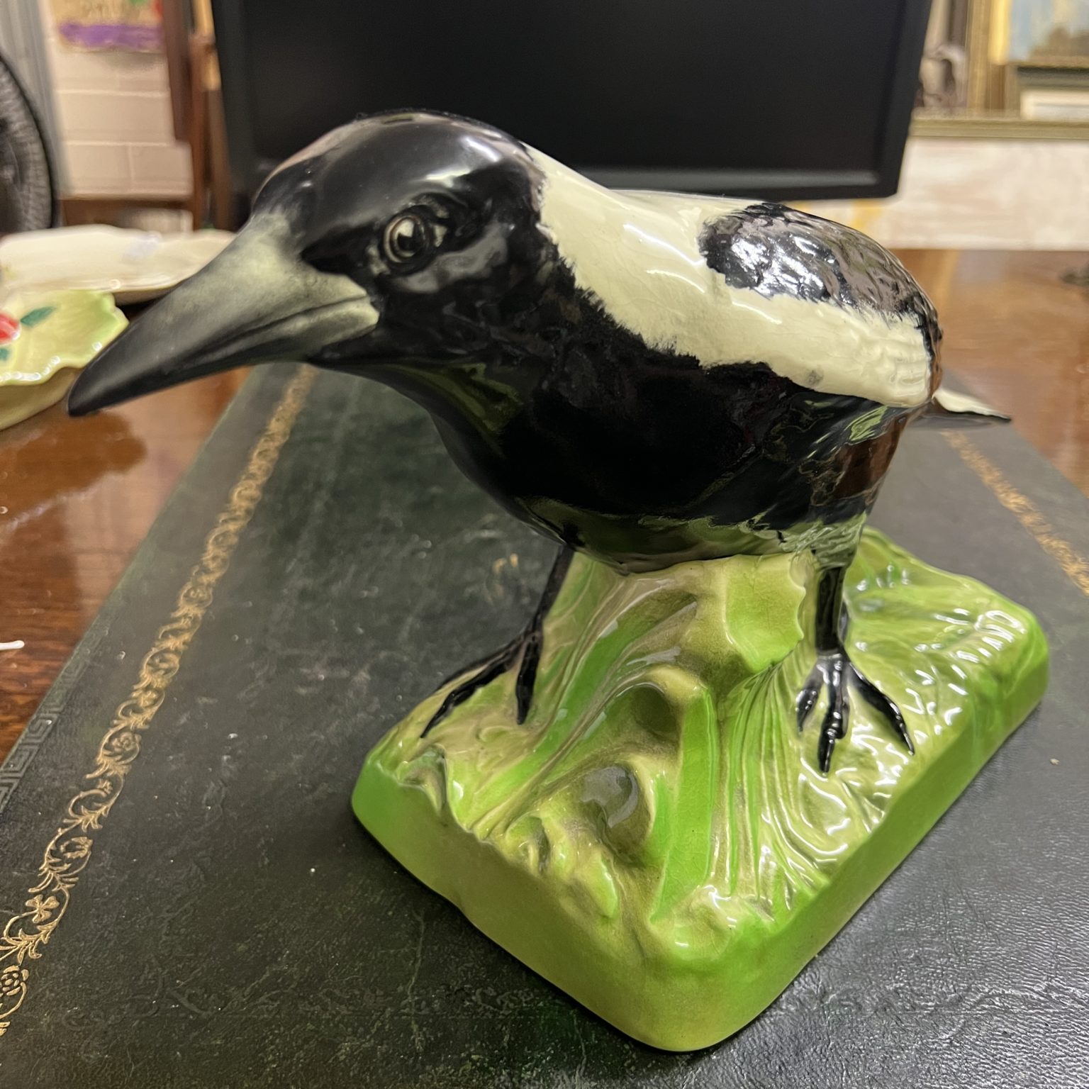 A Wembley Ware Magpie South Perth Antiques & Collectables
