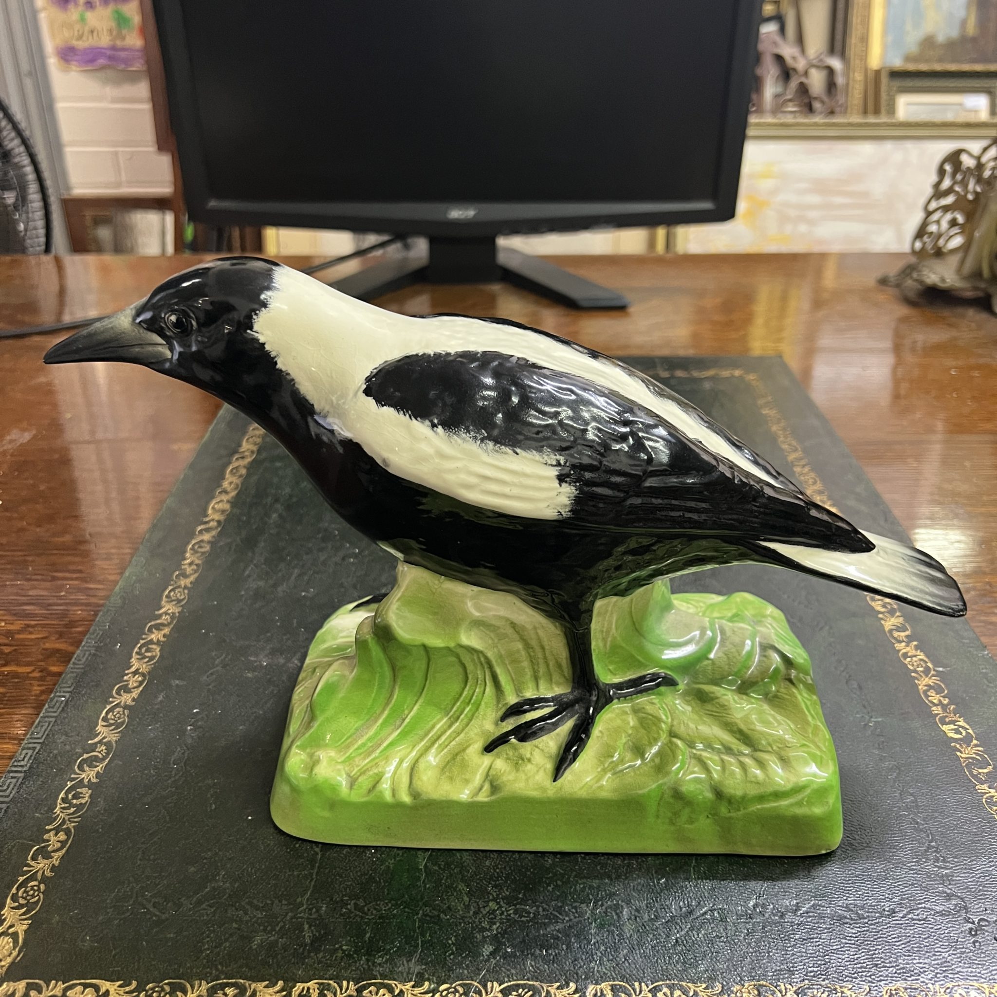 A Wembley Ware Magpie South Perth Antiques & Collectables