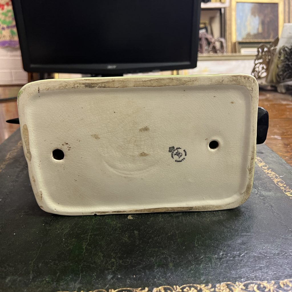 A Wembley Ware Magpie South Perth Antiques & Collectables